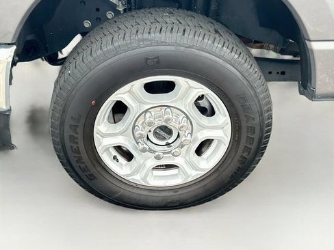Used 2025 Ford F250 XLT AWD/4WD image 34