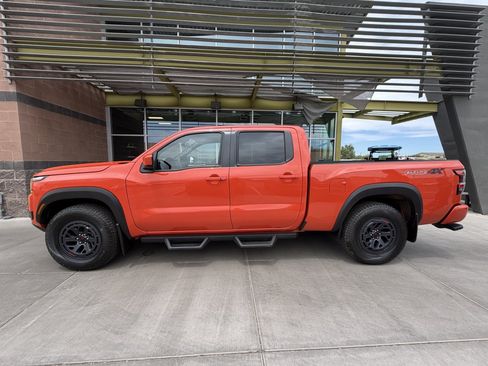 Used 2025 Nissan Frontier PRO-4X AWD/4WD image 7