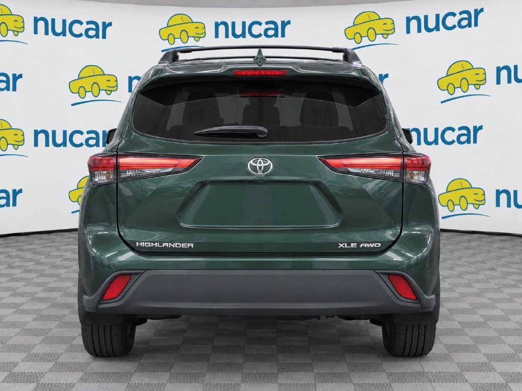 Used 2024 Toyota Highlander XLE AWD/4WD image 7