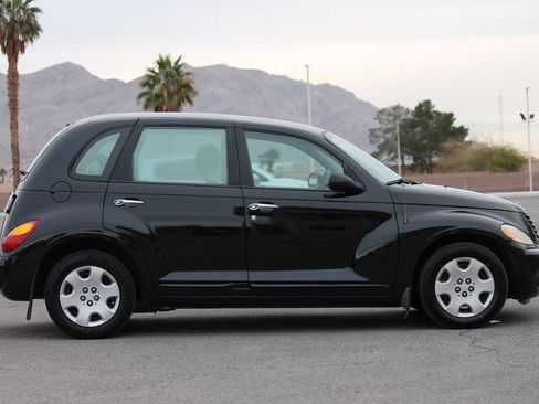 Used 2003 Chrysler PT Cruiser FWD image 9