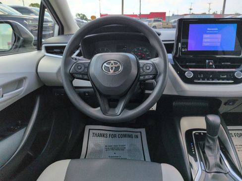 Used 2024 Toyota Corolla LE FWD image 13