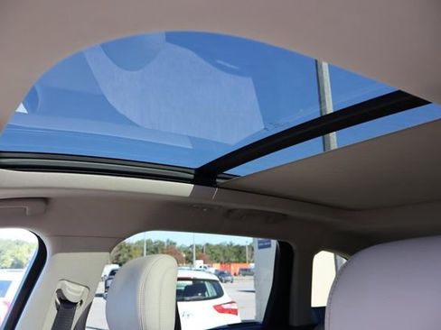 New 2025 Lincoln Nautilus Reserve image 8