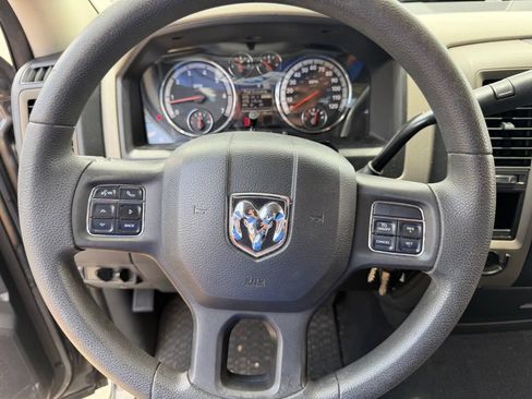 Used 2012 RAM 1500 Express RWD image 23