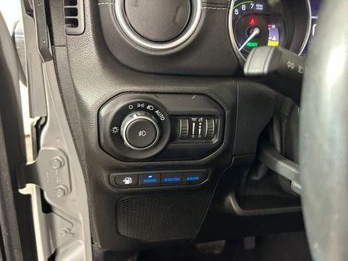 Used 2021 Jeep Wrangler Unlimited Sahara w/ Cold Weather Group AWD/4WD image 19