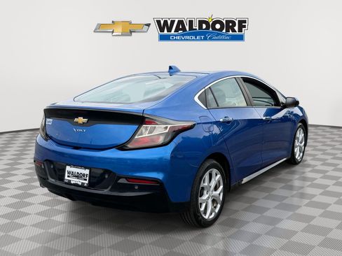 Used 2016 Chevrolet Volt Premier w/ Driver Confidence Package FWD image 2