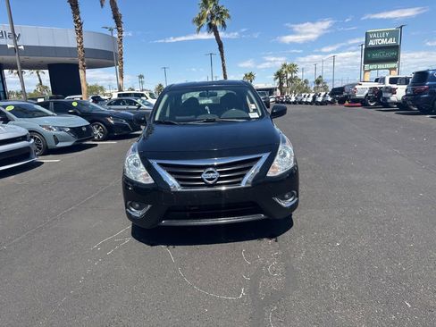 Used 2019 Nissan Versa SV w/ SV Special Edition Package FWD image 2