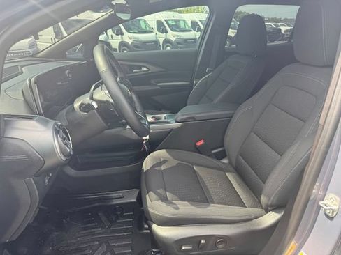 Used 2025 Chevrolet Equinox EV LT w/ Comfort Package FWD image 24