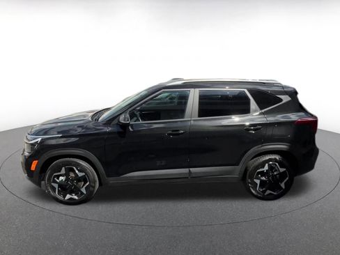 Used 2025 Kia Seltos S image 11