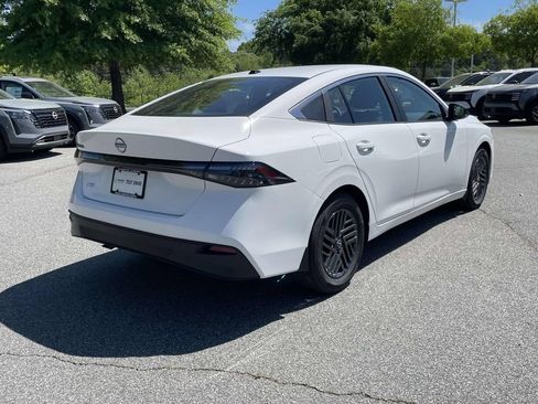 New 2026 Nissan Sentra SV w/ SV Convenience Package FWD image 6
