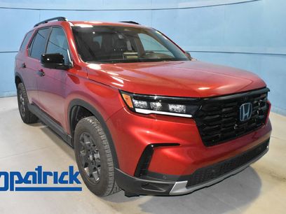 Used 2025 Honda Pilot TrailSport