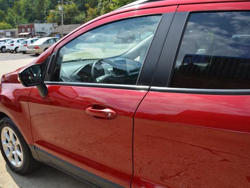 Used 2021 Ford EcoSport SE FWD image 18