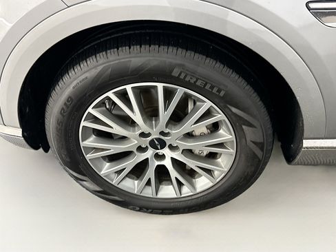Used 2025 Genesis GV80 2.5T Standard AWD/4WD image 11