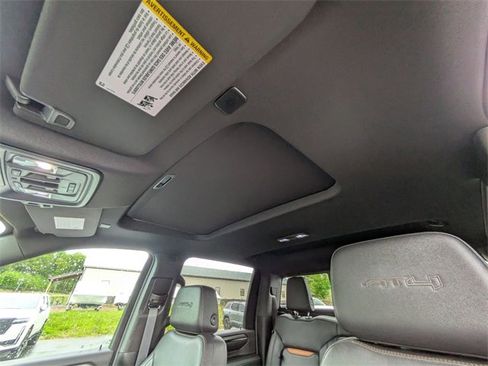Used 2024 GMC Sierra 2500 AT4 w/ AT4 Preferred Package image 28