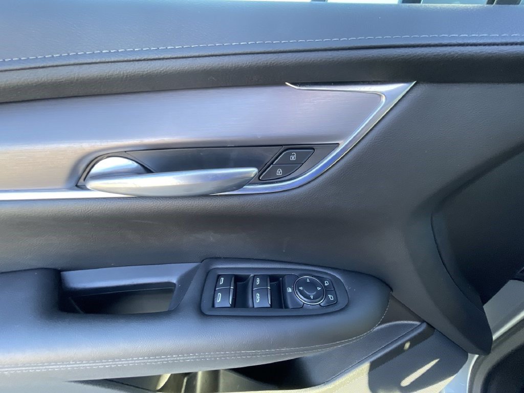 Certified 2025 Cadillac XT5 Luxury FWD image 21