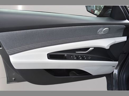 New 2026 Hyundai Elantra Limited FWD image 15