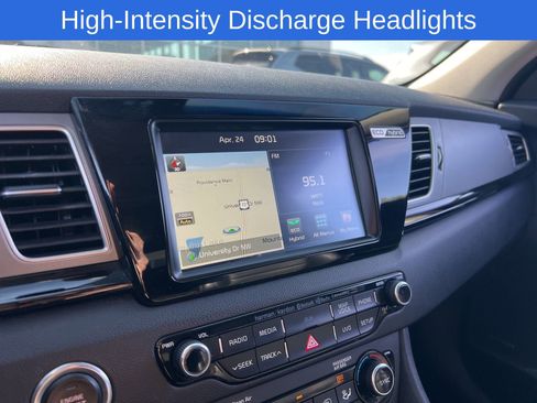 Used 2017 Kia Niro Touring w/ Advanced Technology Package FWD image 16