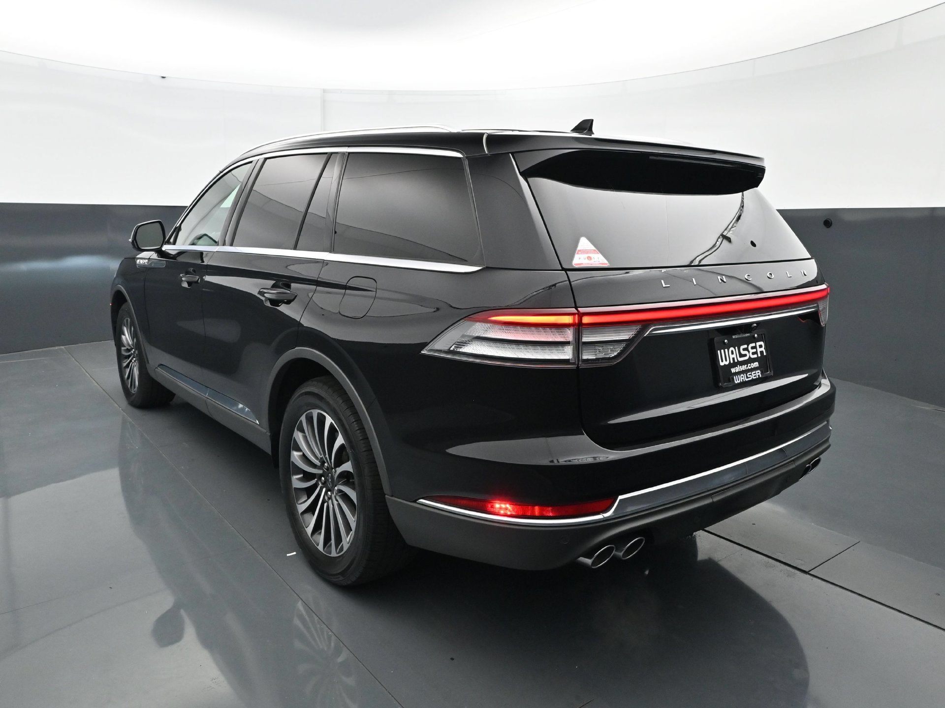 Used 2020 Lincoln Aviator Reserve w/ Class IV Trailer Tow Package AWD/4WD image 5