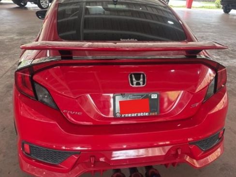 Used 2018 Honda Civic Si image 15