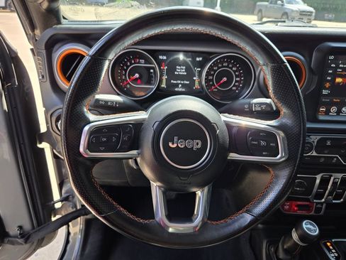 Used 2022 Jeep Gladiator Mojave AWD/4WD image 15