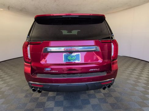 Used 2024 GMC Yukon XL AT4 w/ Technology Package AWD/4WD image 7