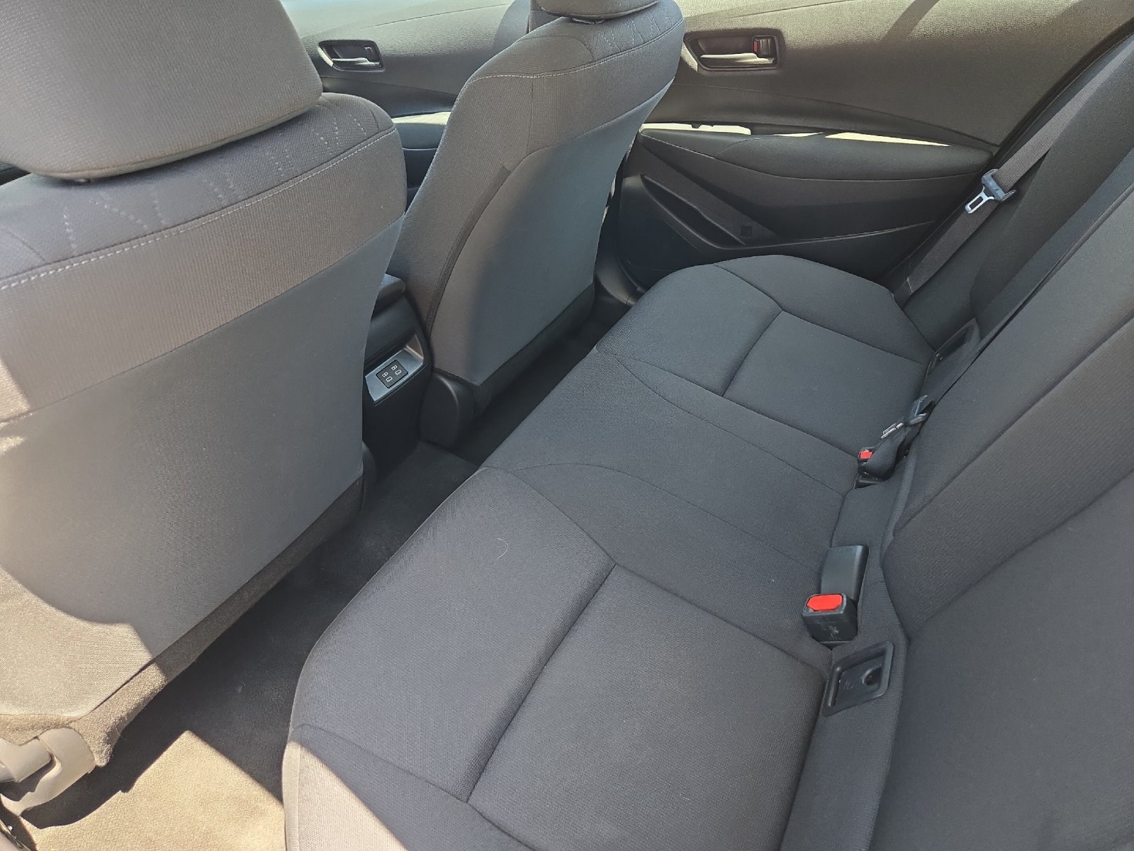 Used 2023 Toyota Corolla LE FWD image 11