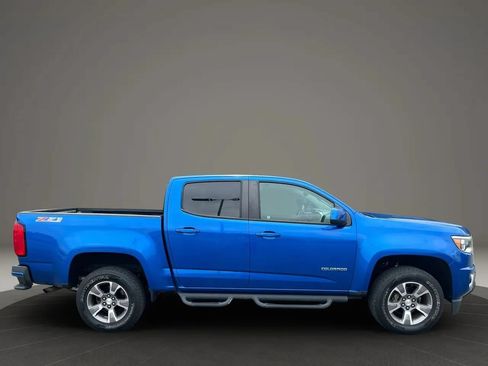 Used 2018 Chevrolet Colorado Z71 AWD/4WD image 7