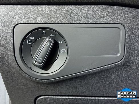 Used 2021 Volkswagen Tiguan SE R-Line image 10