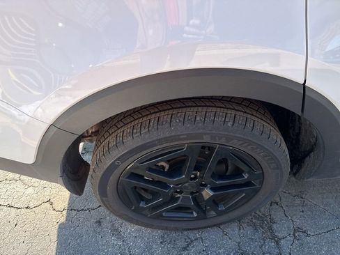 Used 2025 Kia Telluride EX X-Line image 21