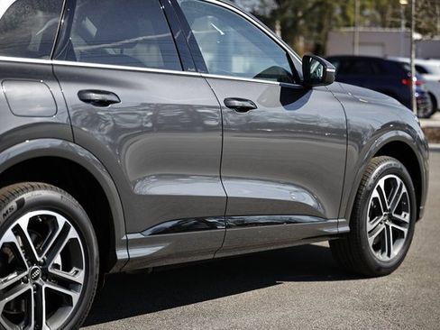 New 2025 Audi Q5 Premium image 8