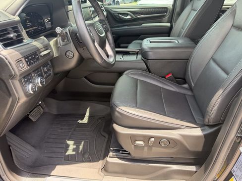 Used 2024 GMC Yukon XL Denali w/ Denali Reserve Package AWD/4WD image 25