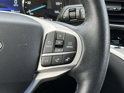 Used 2022 Ford Explorer XLT w/ Equipment Group 202A image 22