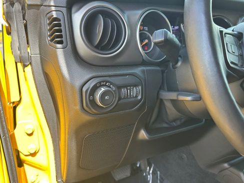 Used 2019 Jeep Wrangler Unlimited Sport S AWD/4WD image 22
