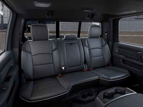 New 2026 RAM 2500 Laramie AWD/4WD image 22