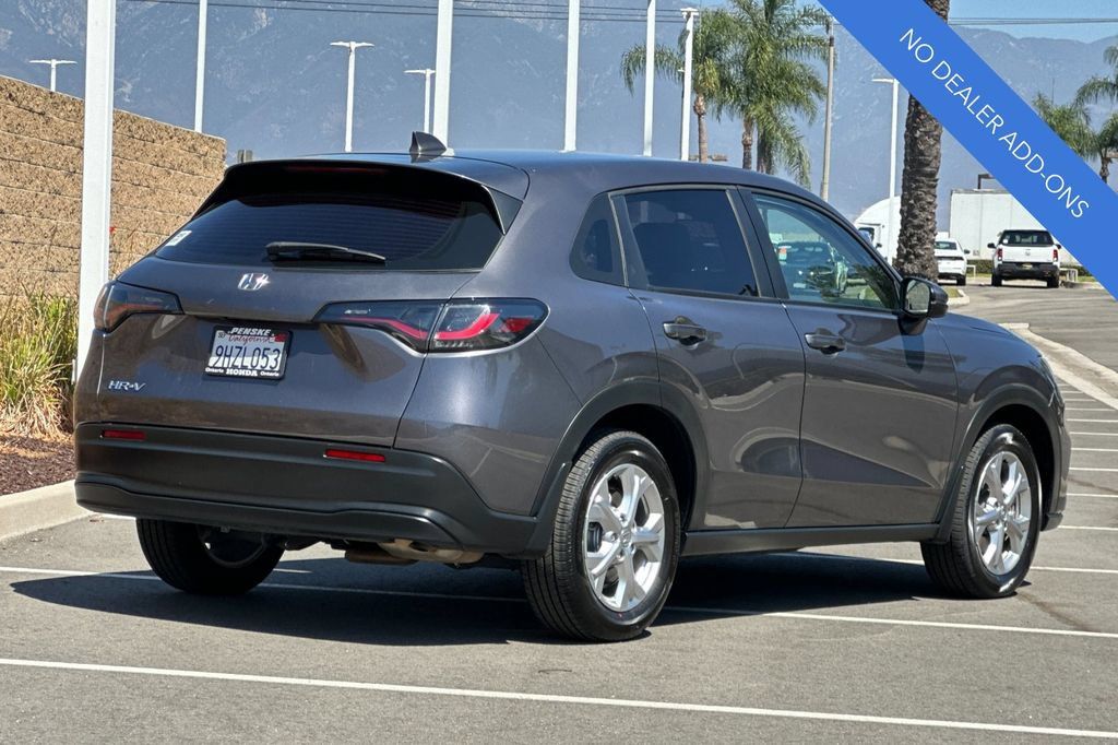 Certified 2024 Honda HR-V LX image 4