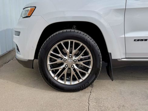 Used 2017 Jeep Grand Cherokee Summit image 37