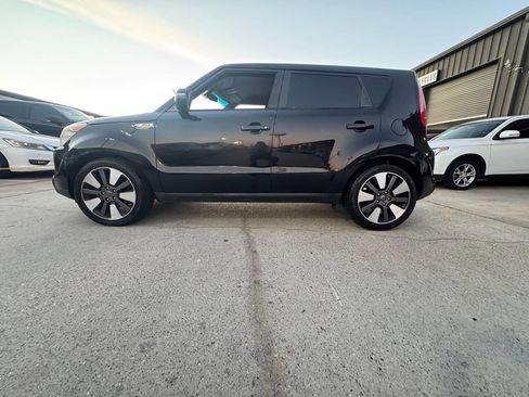 Used 2014 Kia Soul ! image 6