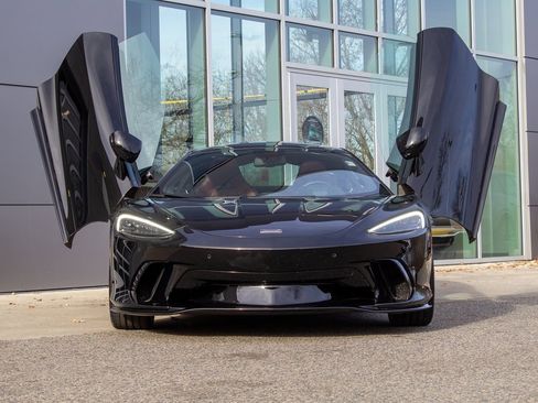 Used 2025 McLaren GTS image 3