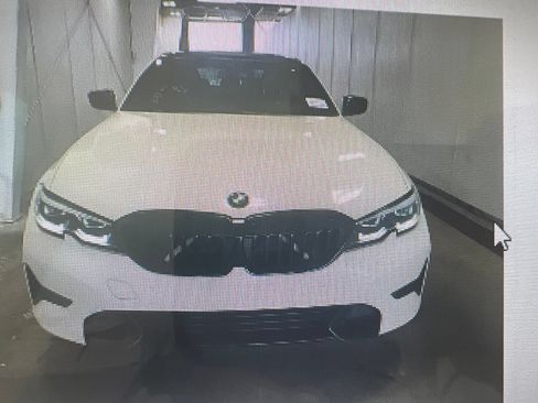 Used 2019 BMW 330i xDrive Sedan w/ Convenience Package AWD/4WD image 9
