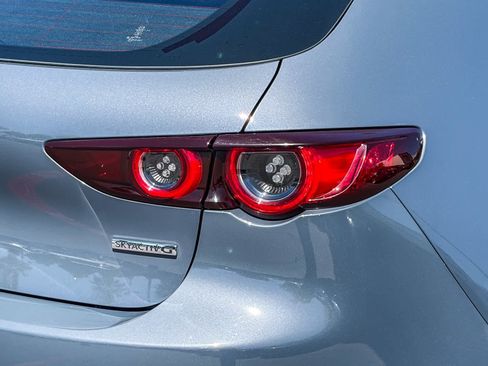Used 2020 MAZDA MAZDA3 Hatchback w/ Premium Package FWD image 8