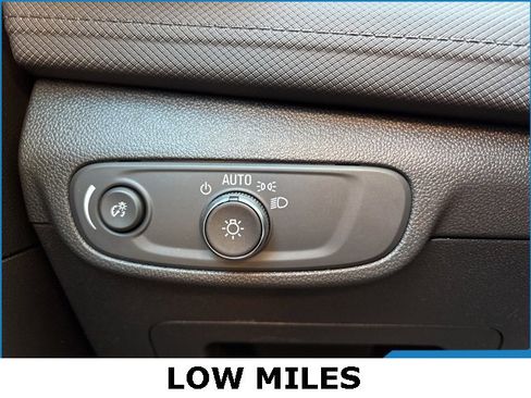 Used 2025 Chevrolet TrailBlazer LT w/ LT Cold Weather Package image 7