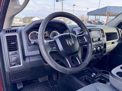 Used 2018 RAM 2500 Tradesman w/ Chrome Appearance Group image 10