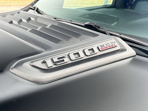 Used 2022 RAM 1500 Laramie image 9