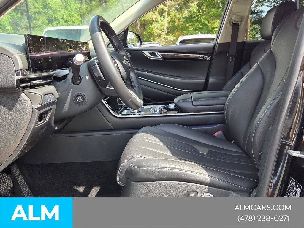 Used 2025 Genesis GV80 2.5T Standard AWD/4WD image 4