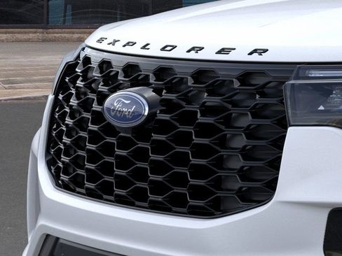 New 2026 Ford Explorer ST-Line w/ ST-Line Street Pack image 17