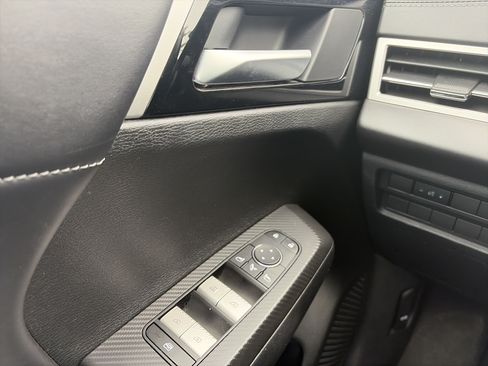 Used 2024 Mitsubishi Outlander SE AWD/4WD image 26