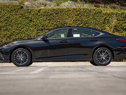 New 2025 Lexus ES 350 w/ Premium Package image 6