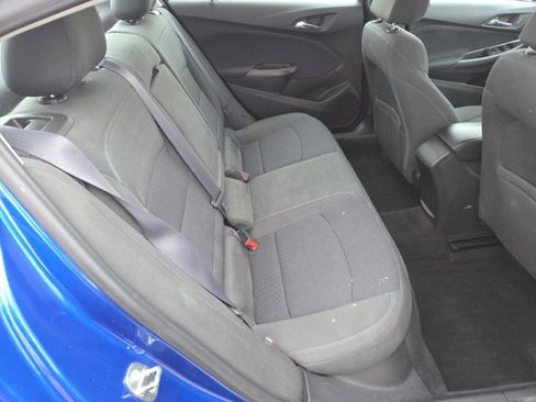 Used 2016 Chevrolet Cruze LT w/ Convenience Package image 20
