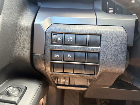 Certified 2024 Toyota Tacoma SR5 AWD/4WD image 13