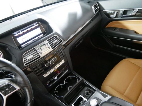 Used 2015 Mercedes-Benz E 400 4MATIC Coupe image 11