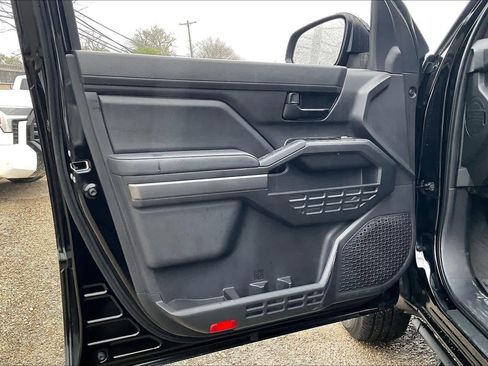 Used 2025 Toyota Tacoma SR5 image 21